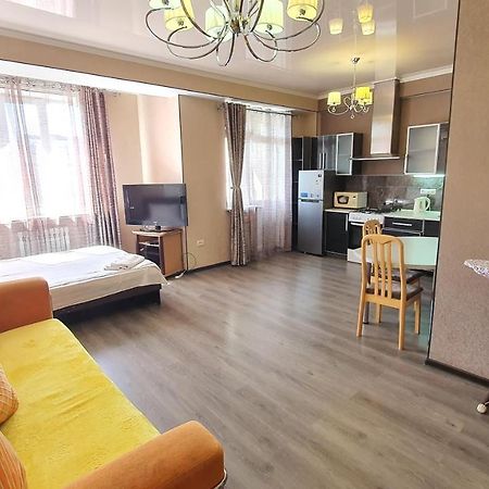 Orange Apartment With Panoramic View Bischkek Exterior foto
