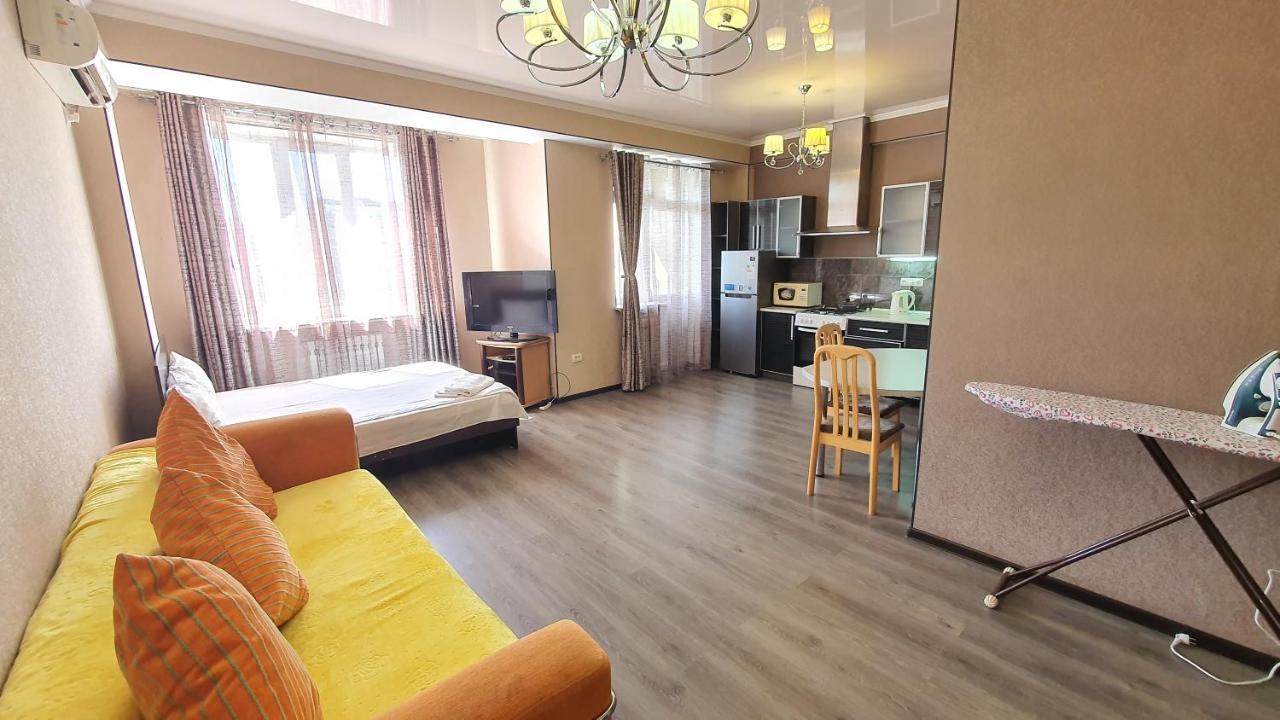 Orange Apartment With Panoramic View Bischkek Exterior foto